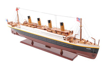 Titanic Painted Large  40"  L100   C012