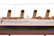 Titanic Painted Large  40"  L100   C012