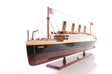Titanic Painted Medium   25"  C016