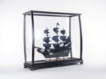 Display case for tall ships   medium  P006
