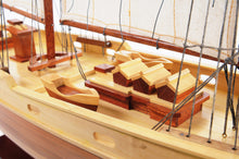 Bluenose 11 Fully assembled   Y075