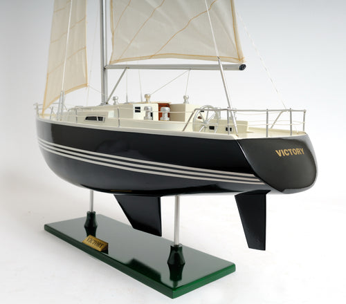 Victory Yacht Painted     Y081